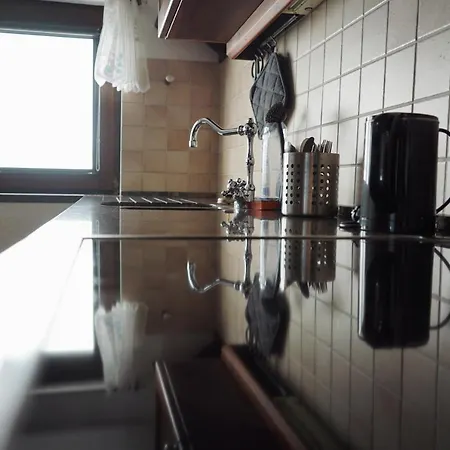 Unique: Geraeumig - Bhf-nah - Parkplatz - Netflix Apartment *