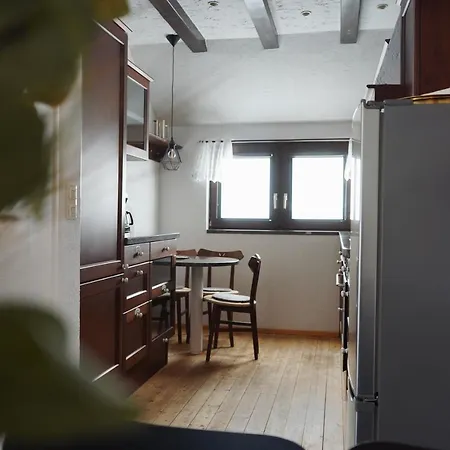 Apartment Unique: Geraeumig - Bhf-nah - Parkplatz - Netflix Bremen